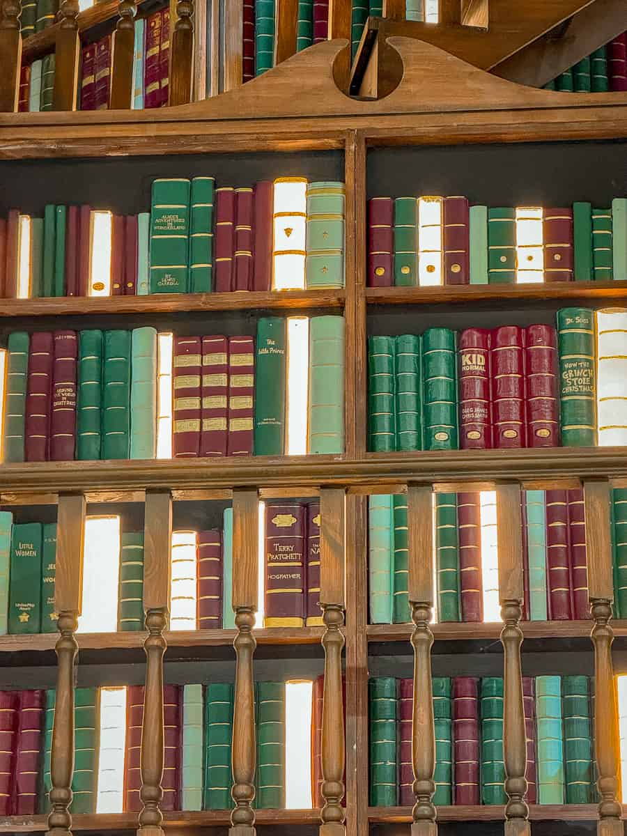 London Book Christmas Tree