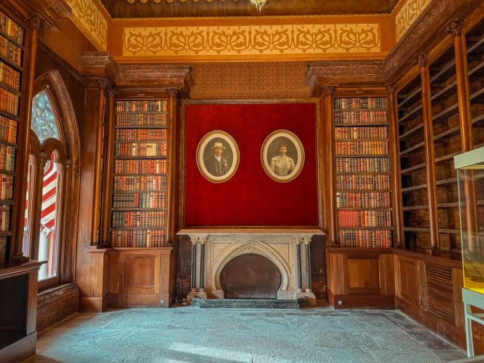 Monserrate Palace library